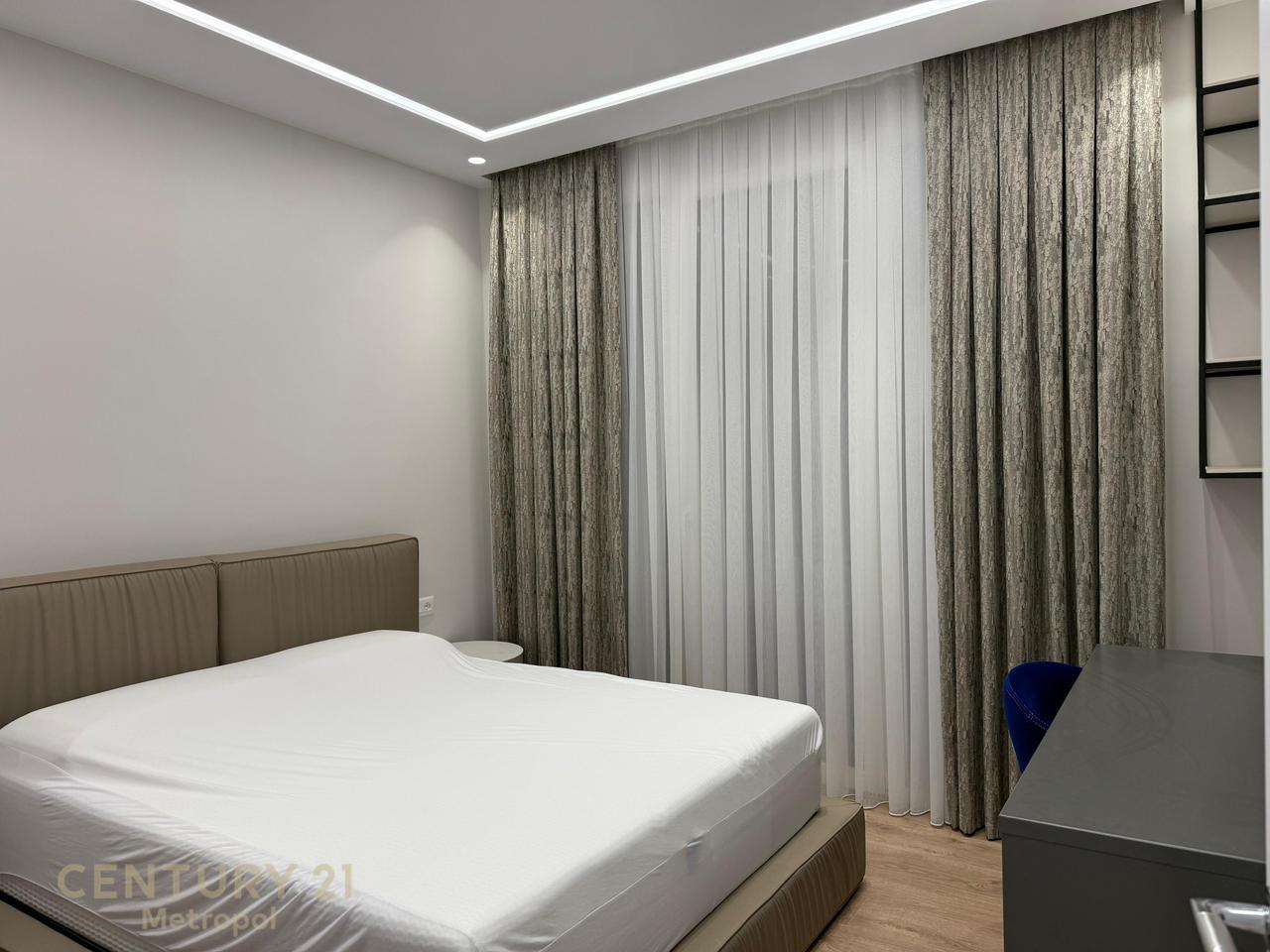 SHES VILE INDIVIDUALE ME PISHINE, GJIRI LALZIT!