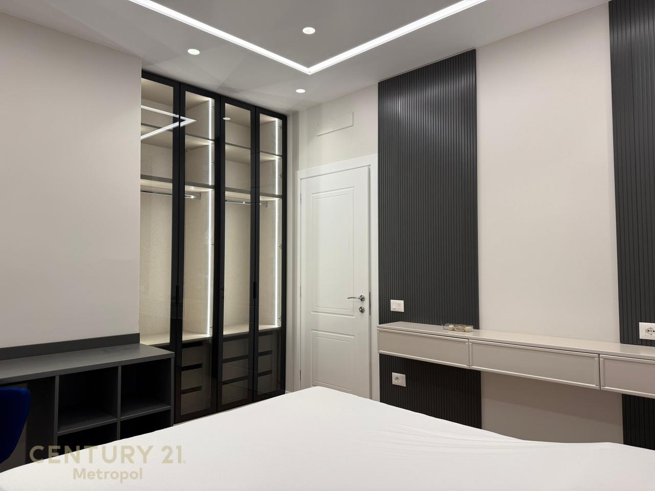 SHES VILE INDIVIDUALE ME PISHINE, GJIRI LALZIT!