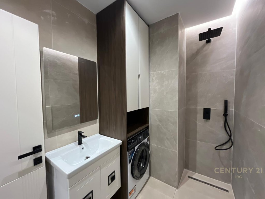 Квартира 1 комната 46 м² Тирана, Албания