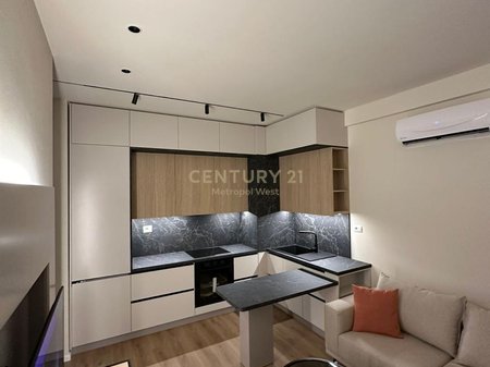 Shitet apartament  1+1 te Rezidenca Kaimi ne zonen e Ali Demit!