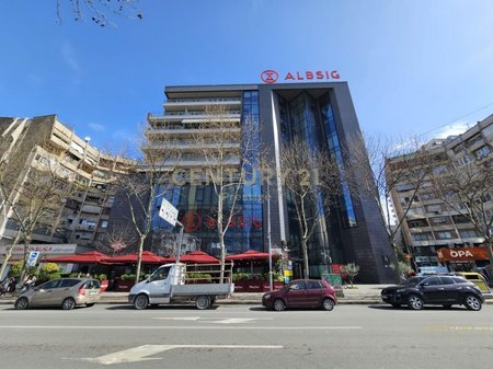 APARTAMENT 2+1+2 NE SHITJE PROKURORIA E PERGJITHSHME, TIRANE!