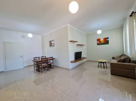 OFROJME PER QIRA KAT VILE, PERBALLE SPITALIT AMERIKAN 3-SELITE!