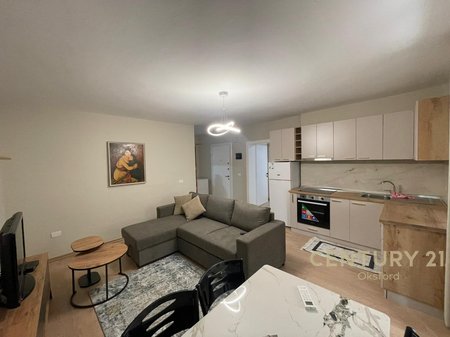 APARTAMENT PËR QIRA 2+1 TE 21 DHJETORI!