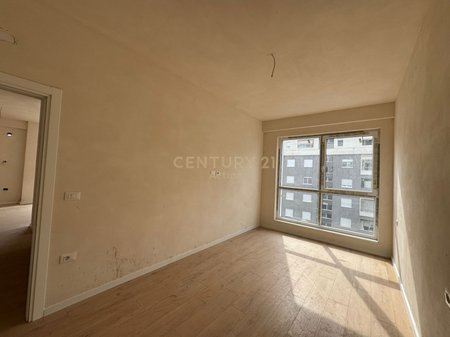 SHITET APARTAMENT 2+1 ,KOMUNA E PARISIT TEK BEGA 07!