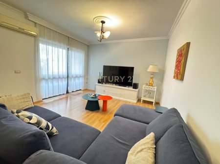 Appartamento 2+1 + garage in vendita vicino a Libri Universitar!