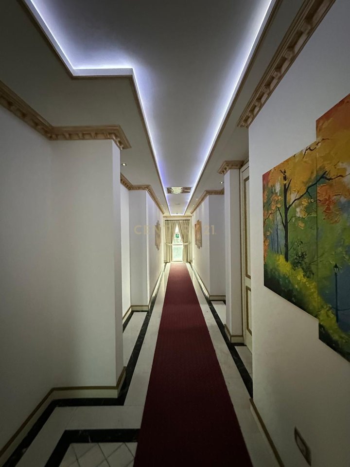 Hotel in vendita nella zona del Kombinat