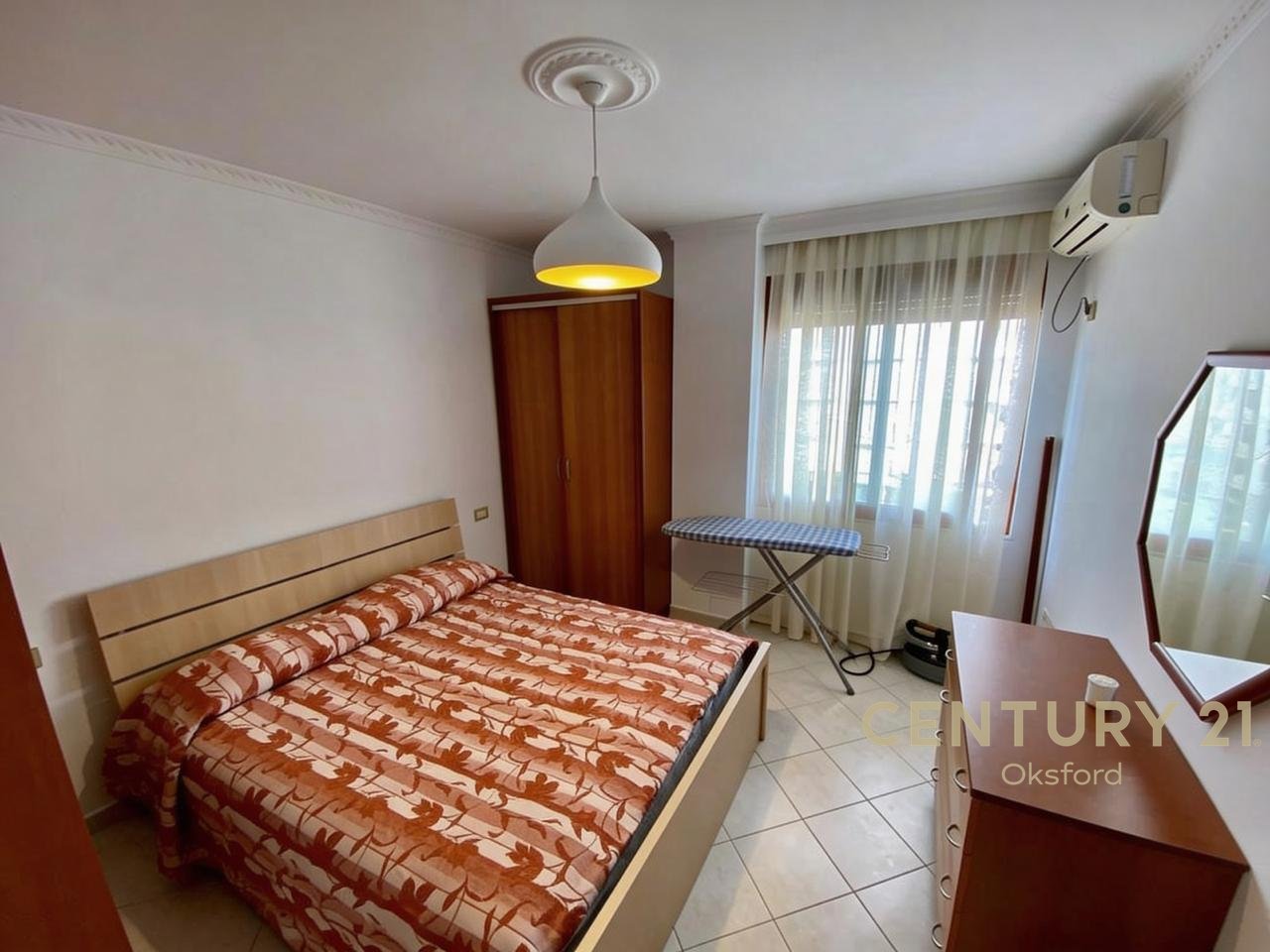 Apartament i Ndriçuar dhe Komod në Shitje në Golem – Vetëm 5 Minuta nga Plazhi!