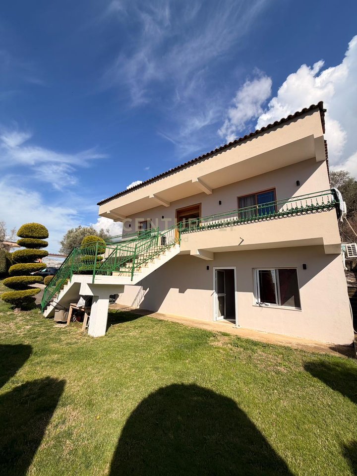 IN VENDITA VILLA + TERRENO 1010M2 A LANABREGAS, DAJT!