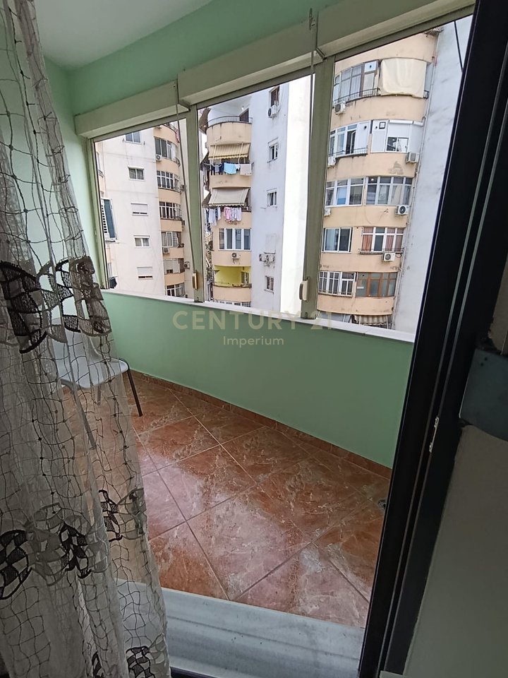 Appartamento 3+1+2 + posto auto nel Comune di Parigi!