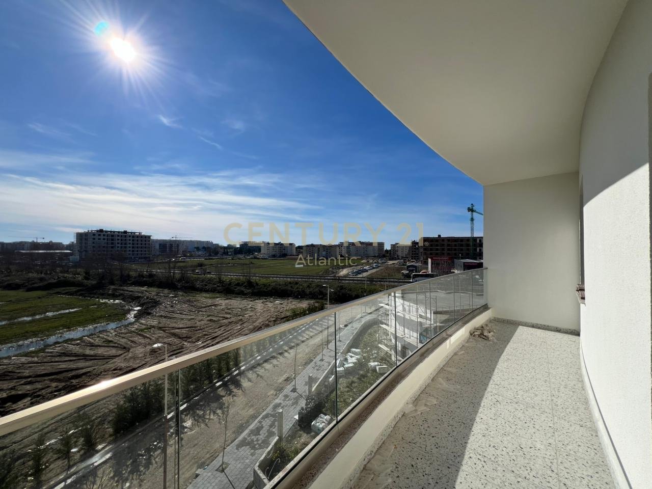 SHITET APARTAMENT 1+1 NE GOLEM 900€ M2 !