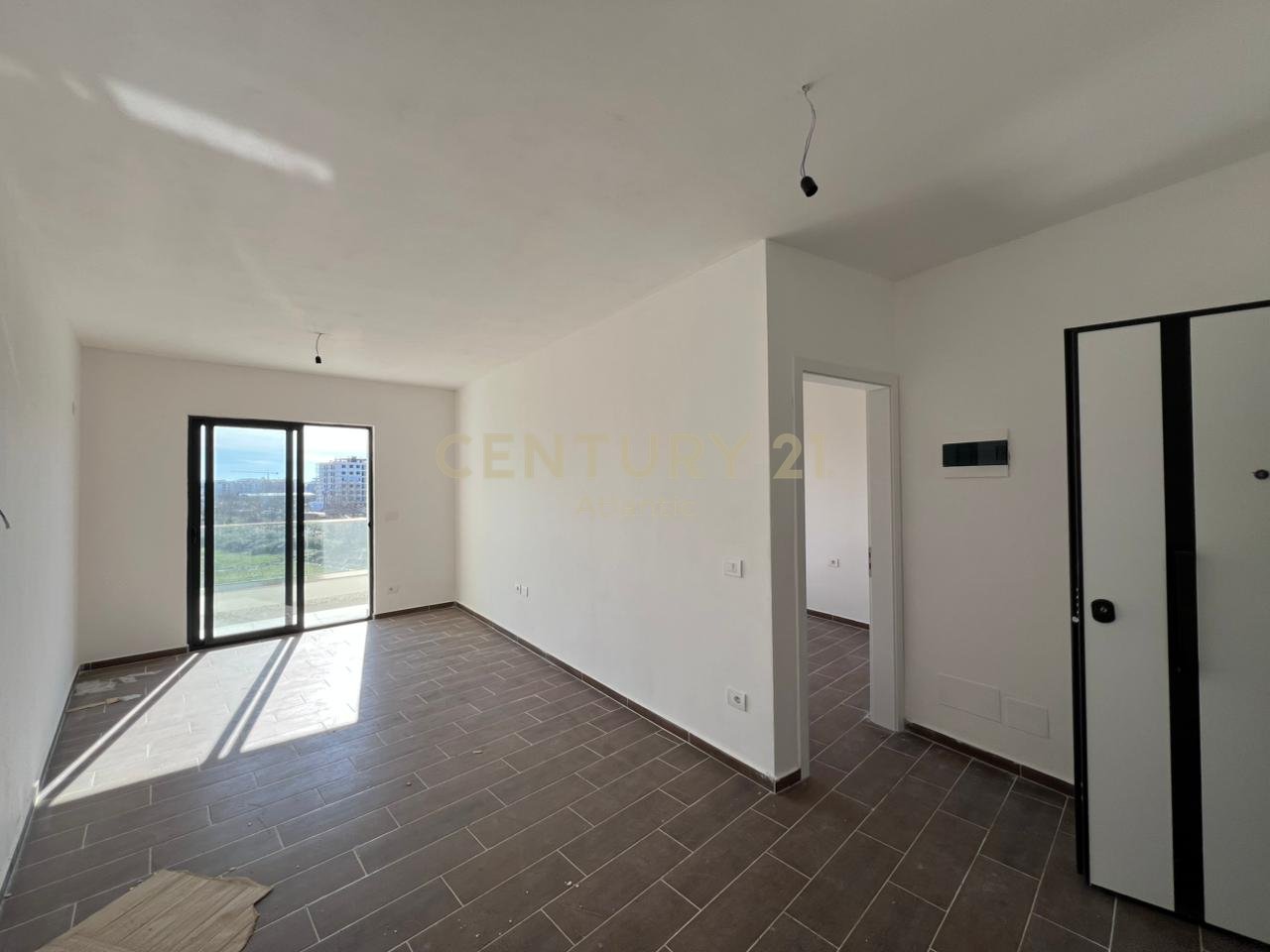 SHITET APARTAMENT 1+1 NE GOLEM 900€ M2 !