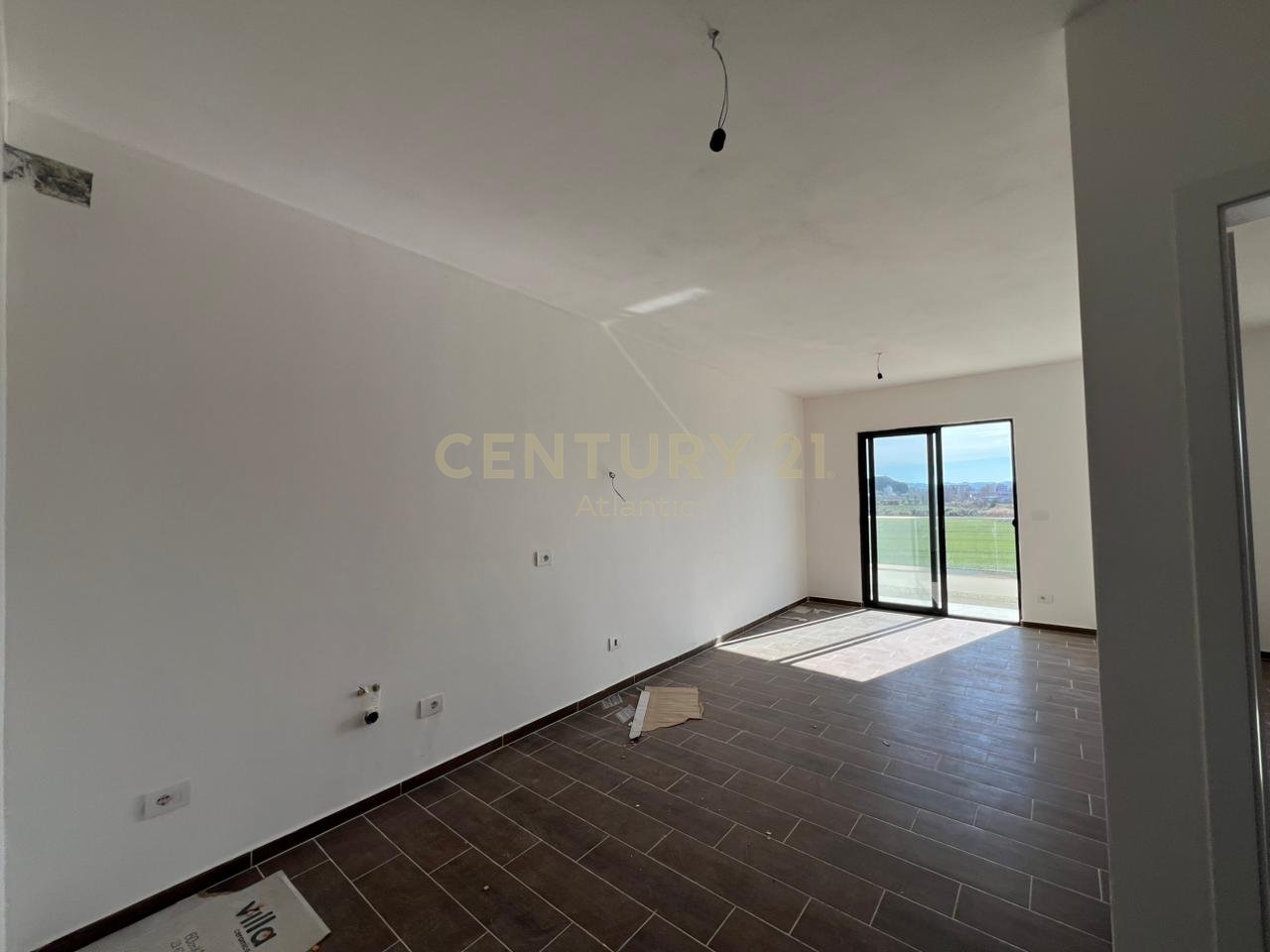 SHITET APARTAMENT 1+1 NE GOLEM 900€ M2 !
