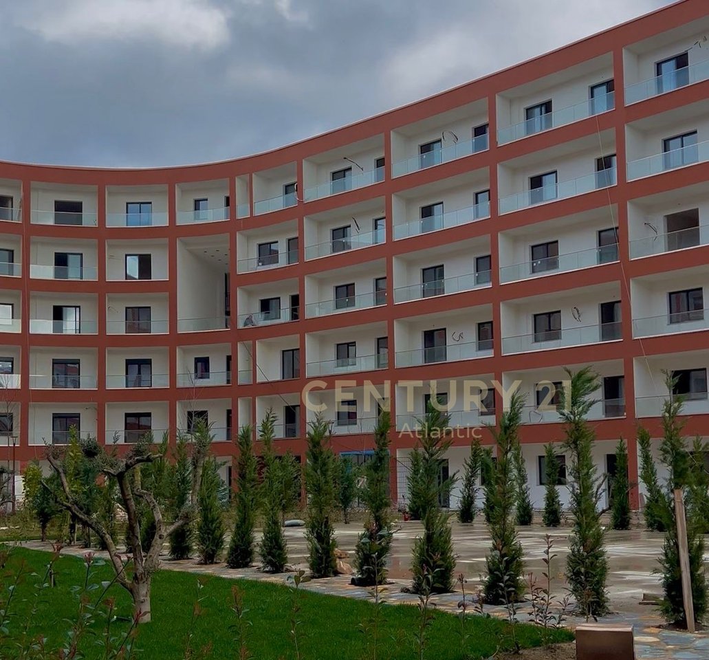 SHITET APARTAMENT 1+1 NE GOLEM 900€ M2 !