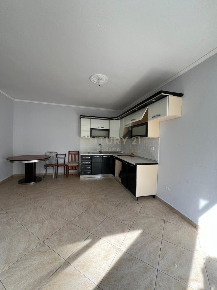 SHITET APARTAMENT 2+1 NE PLAZH, ILIRIA !