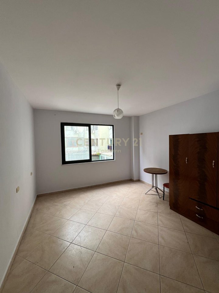 SHITET APARTAMENT 2+1 NE PLAZH, ILIRIA !