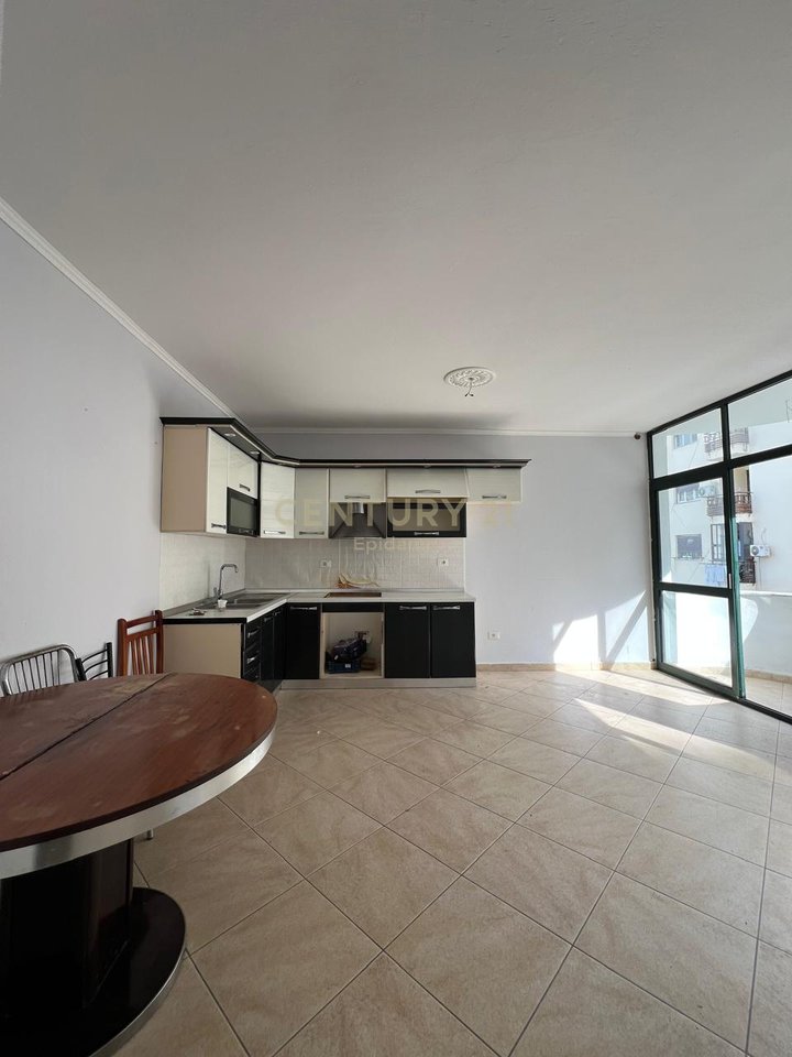 SHITET APARTAMENT 2+1 NE PLAZH, ILIRIA !