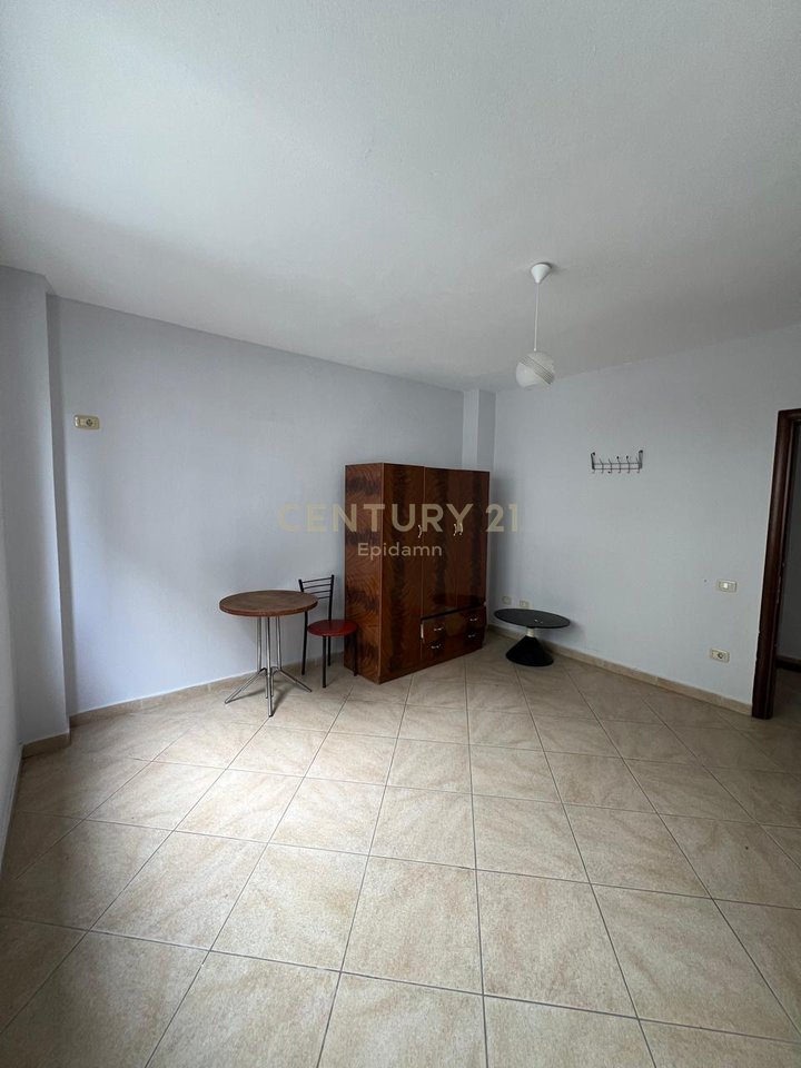 SHITET APARTAMENT 2+1 NE PLAZH, ILIRIA !