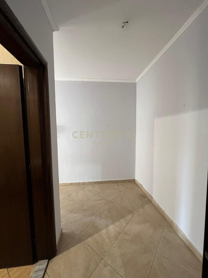 SHITET APARTAMENT 2+1 NE PLAZH, ILIRIA !