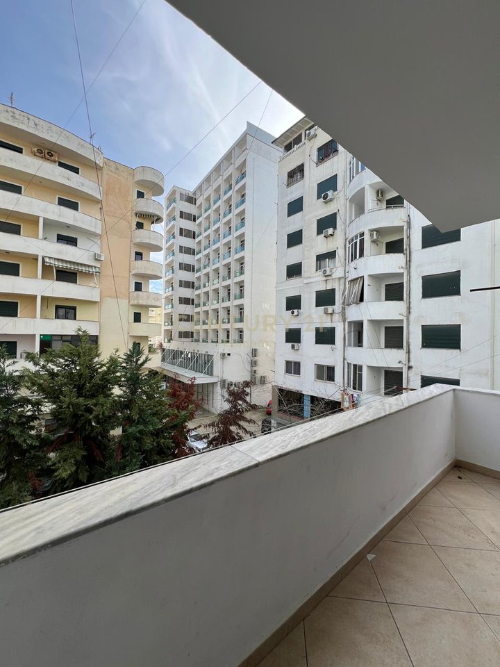 SHITET APARTAMENT 2+1 NE PLAZH, ILIRIA !