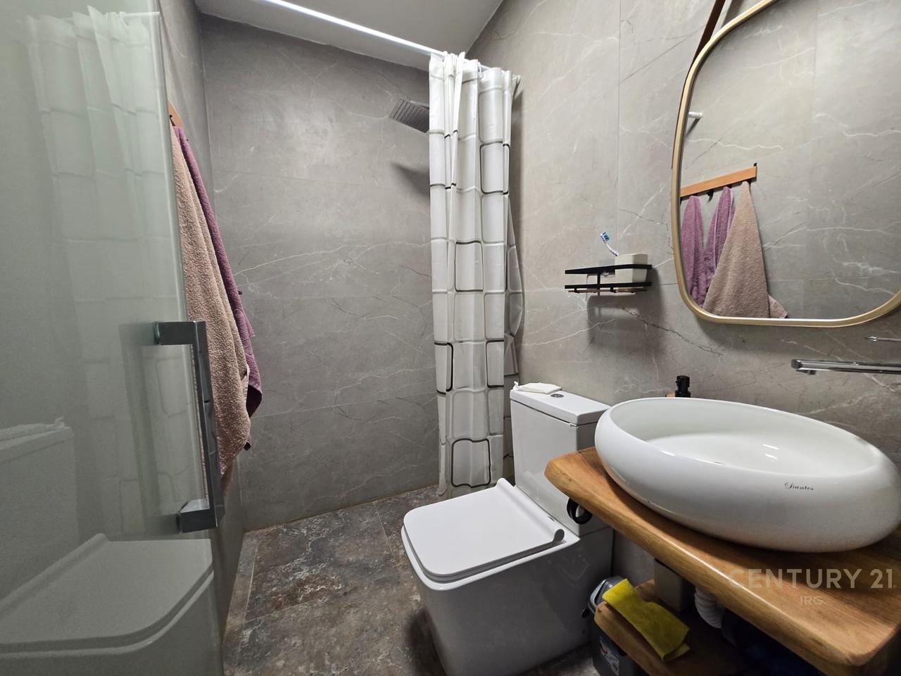 Garsoniere per Qira tek 21 Dhjetori - 42,000 ALL