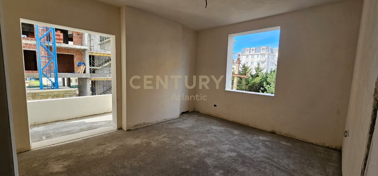 APARTAMENT 2+1 NE SHITJE GOLEM , DURRES VETEM 250M LARG DETIT