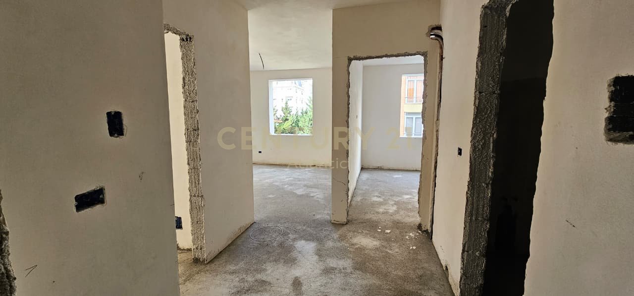 APARTAMENT 2+1 NE SHITJE GOLEM , DURRES VETEM 250M LARG DETIT