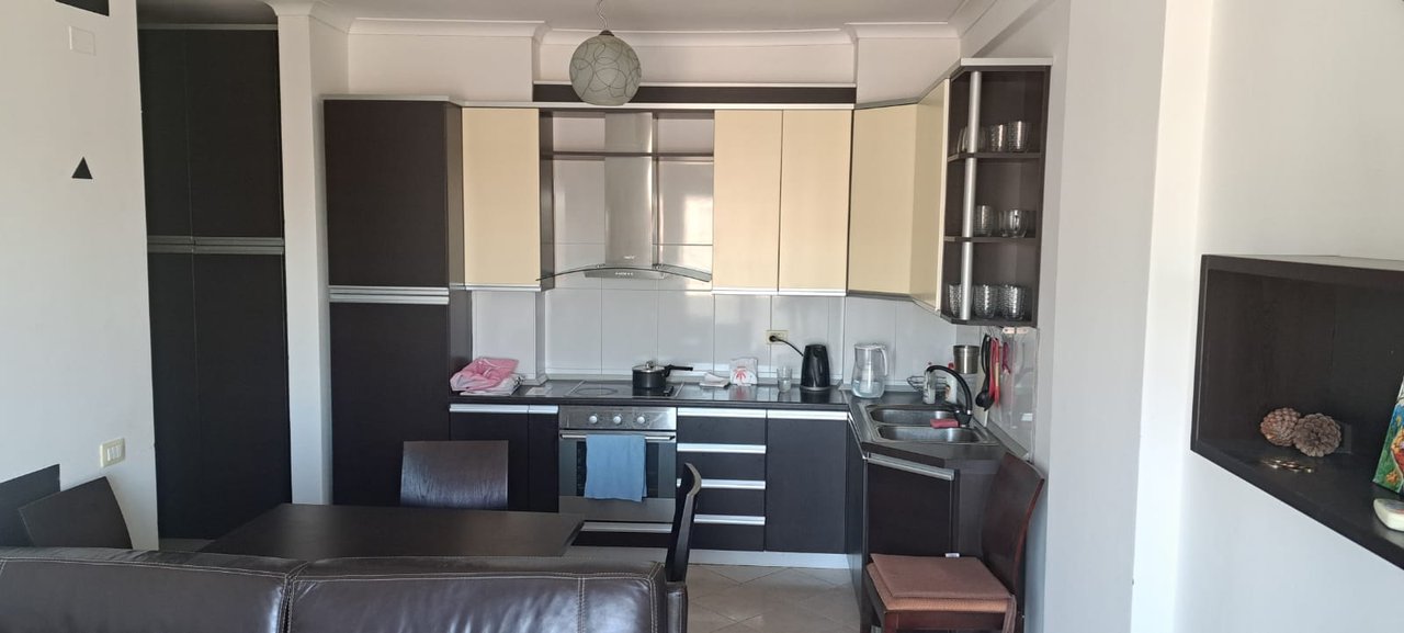 JEPET PER QIRA APARTAMENT 1+1,ME PAMJE NGA DETI,NE LUNGOMARE!