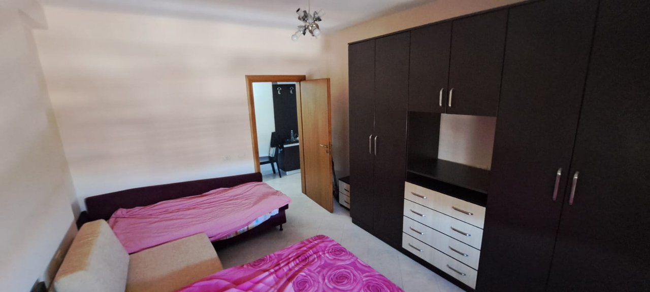 JEPET PER QIRA APARTAMENT 1+1,ME PAMJE NGA DETI,NE LUNGOMARE!