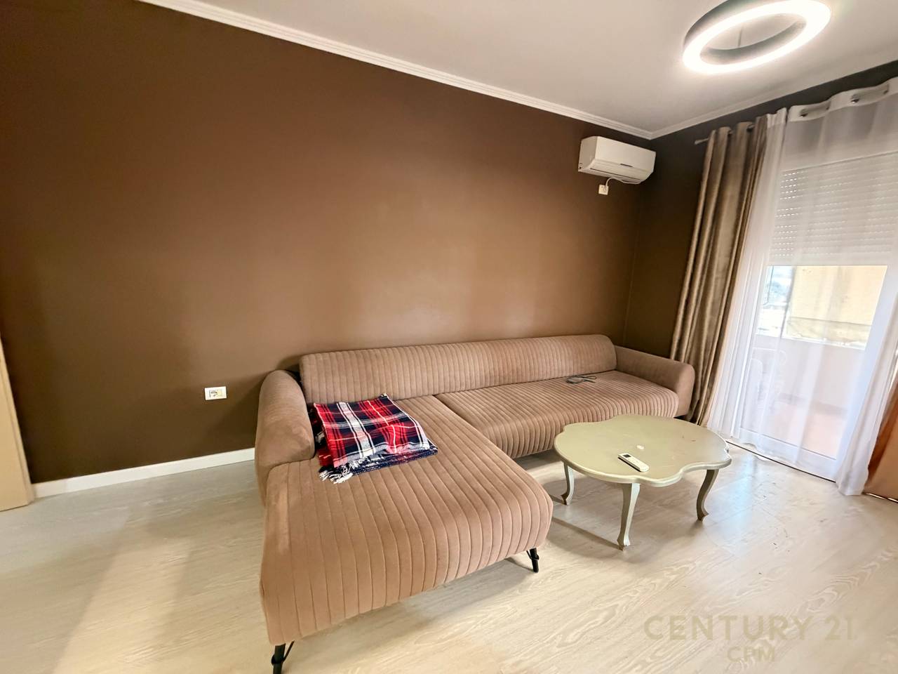 FOR RENT 2+1+2 APARTMENT NEAR THE BOTANICAL GARDEN!
