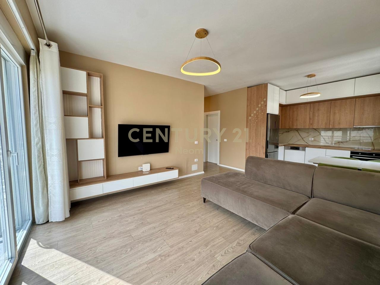 DRY LAKE, VENDESI APPARTAMENTO 2+1+2 NEL COMPLESSO FZ!