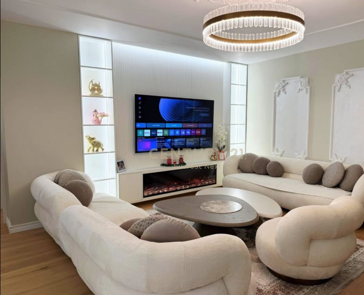 Luxury Apartment for Sale 2+1+2 with 2 Parking Spaces in the Center