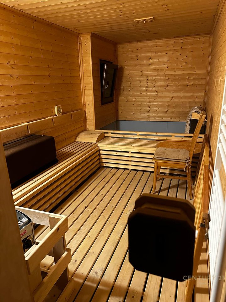 Penthouse për Qera, Yzberish!