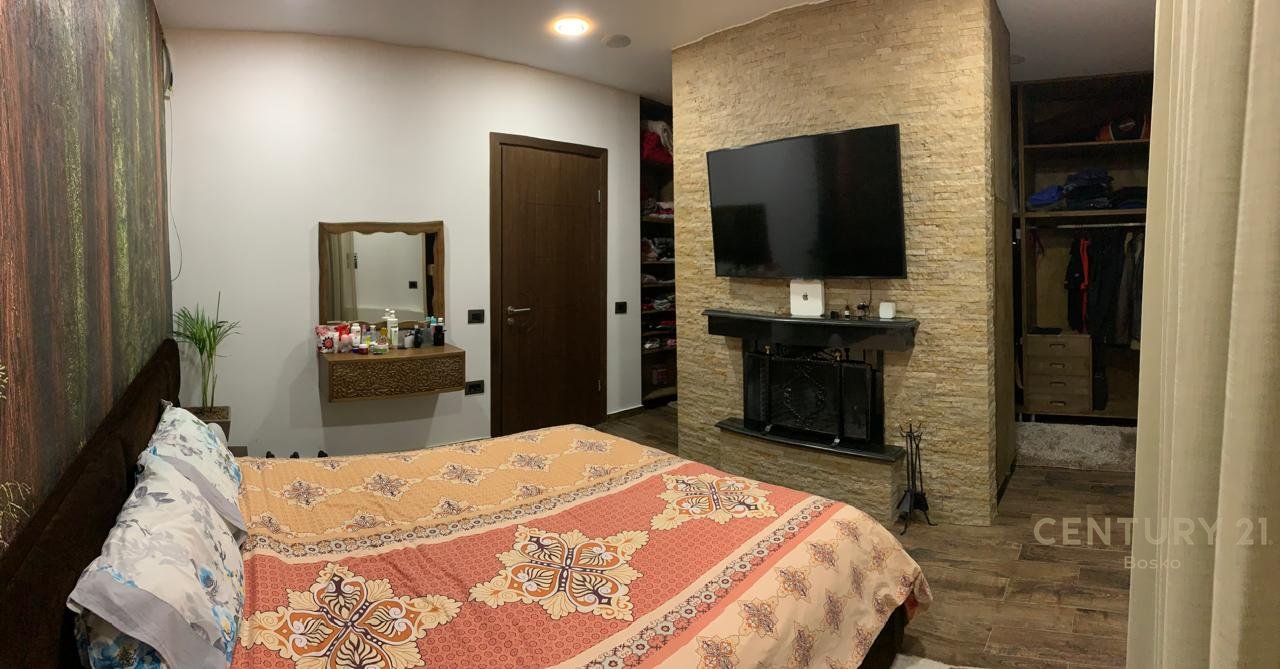 Penthouse për Qera, Yzberish!