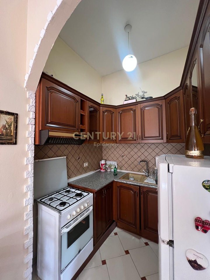 APARTAMENT 2+1 PER QERA NE QENDER TE DURRESIT!