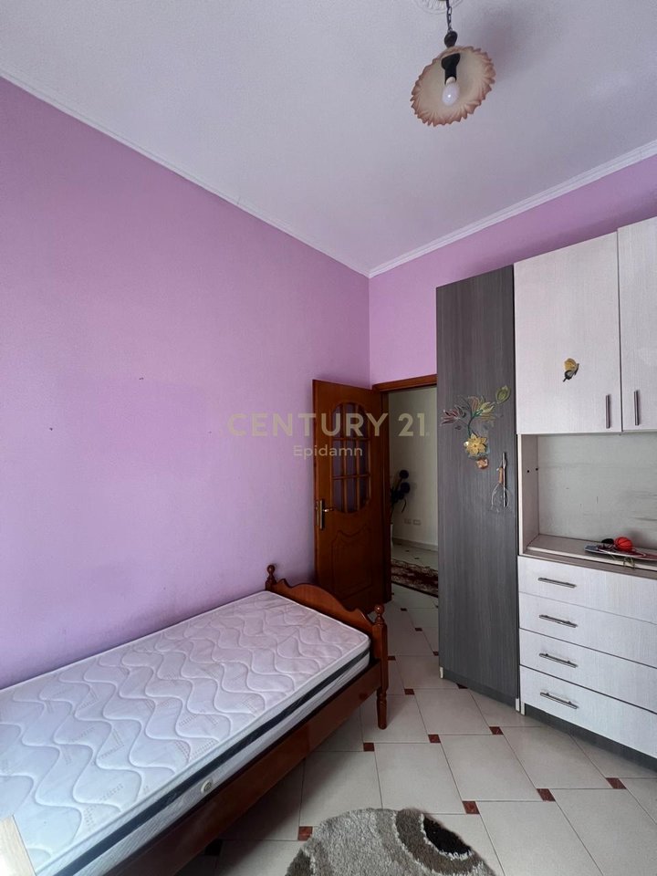 APARTAMENT 2+1 PER QERA NE QENDER TE DURRESIT!