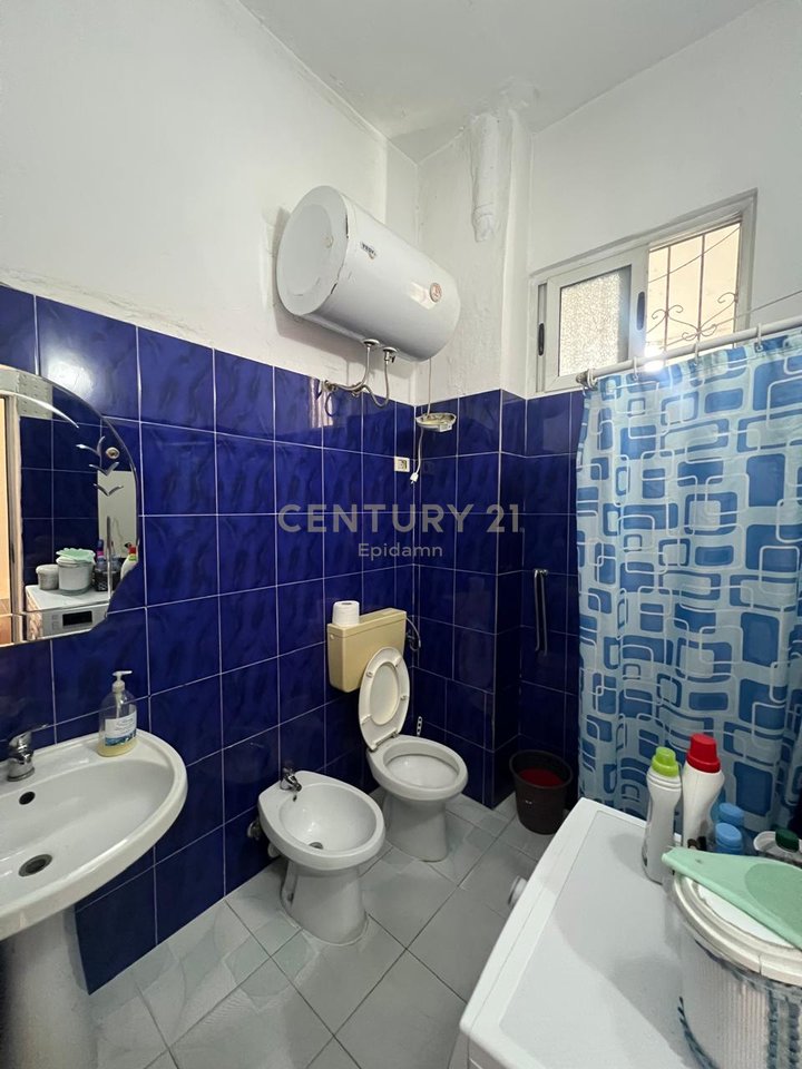 APARTAMENT 2+1 PER QERA NE QENDER TE DURRESIT!