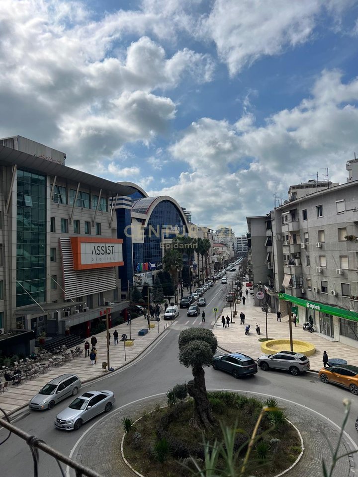 APARTAMENT 2+1 PER QERA NE QENDER TE DURRESIT!