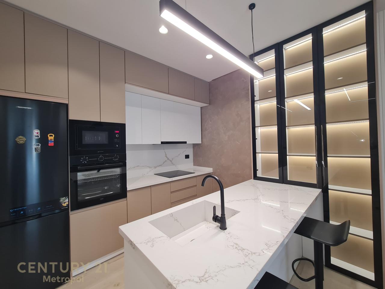 Appartamento 2+1+2 con posto auto in affitto vicino a Teg!