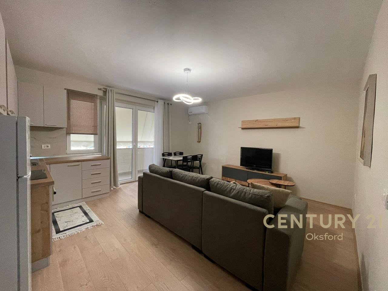 APARTAMENT PËR QIRA 2+1 TE 21 DHJETORI!