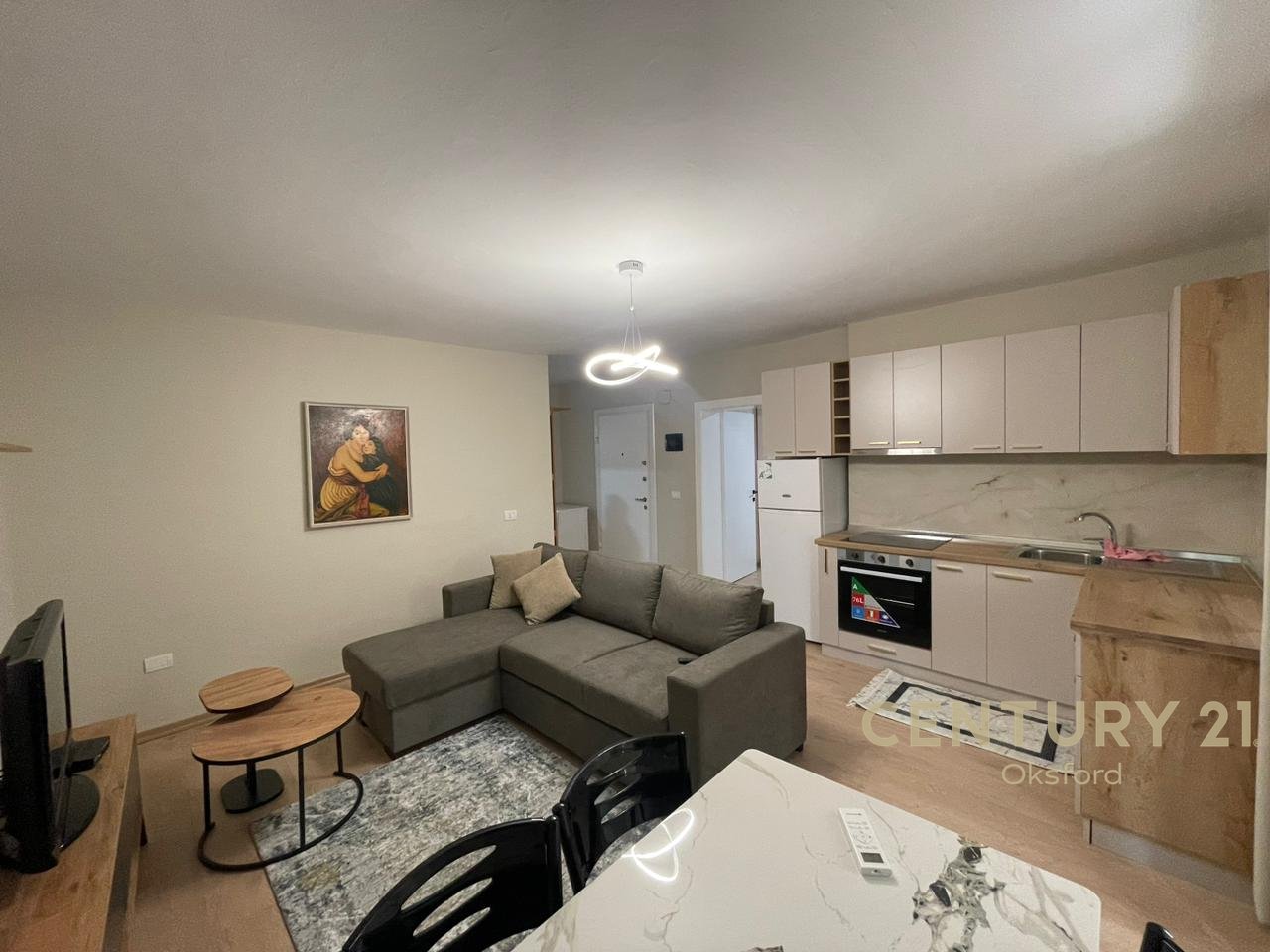 APARTAMENT PËR QIRA 2+1 TE 21 DHJETORI!