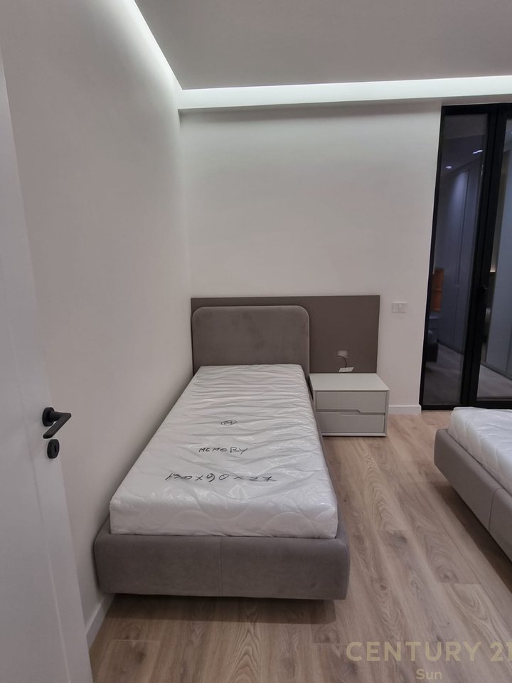 Jepet me qira apartament 2+1+2, Rezidenca "Nova", Mine Peza.