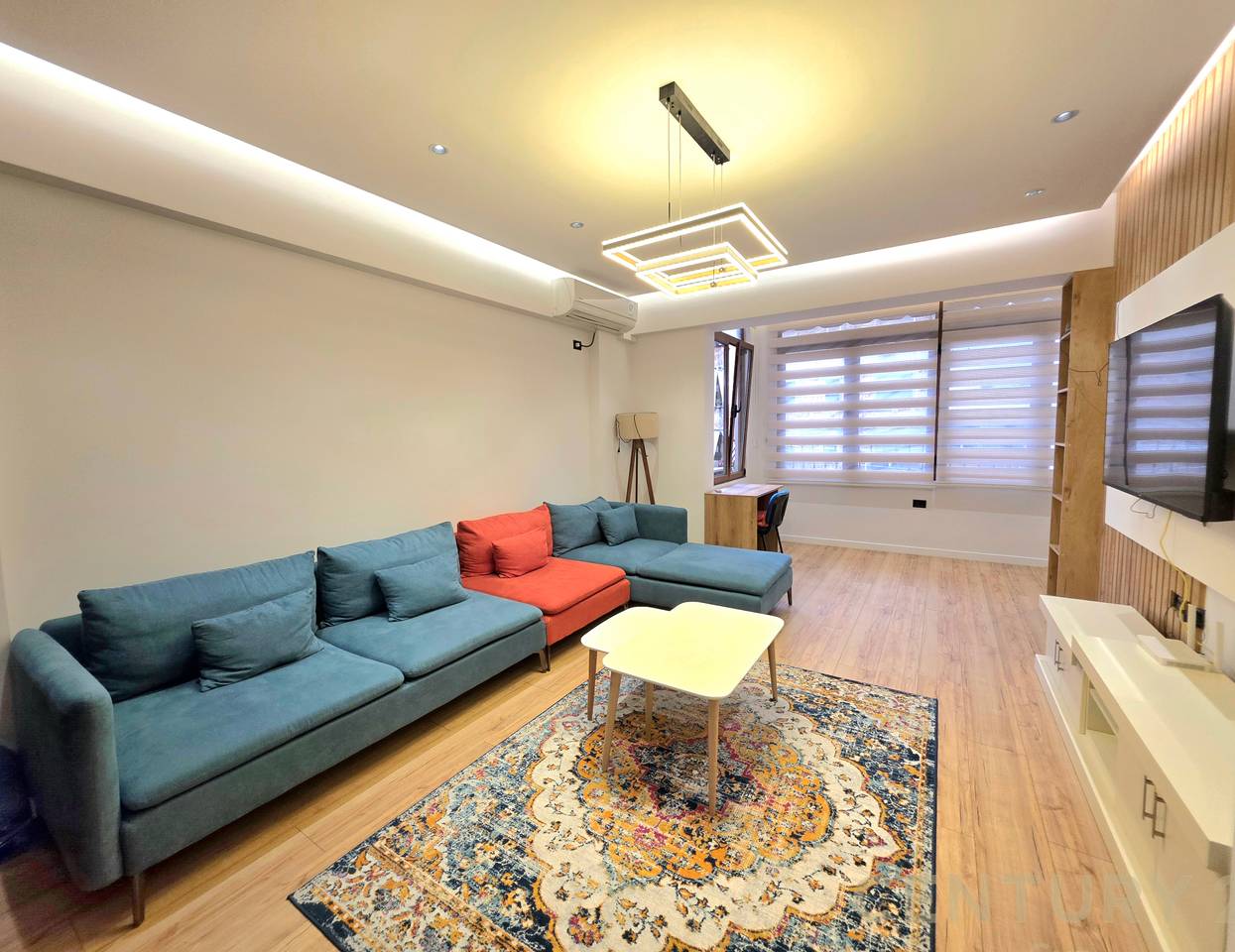 APARTAMENT 2+1+2 PER QIRA NE RRUGEN E KAVAJES