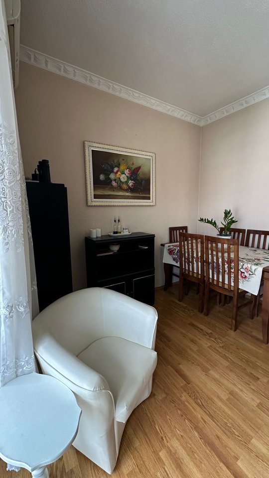 APARTAMENT 1+1 I MOBILUAR NË SHITJE – POGRADEC, KATI I TRETË !!!!