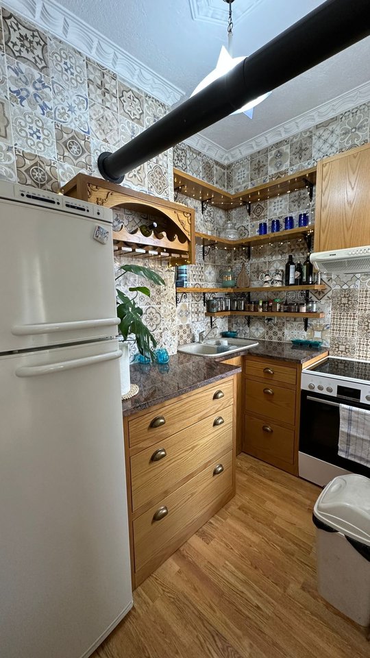 APARTAMENT 1+1 I MOBILUAR NË SHITJE – POGRADEC, KATI I TRETË !!!!