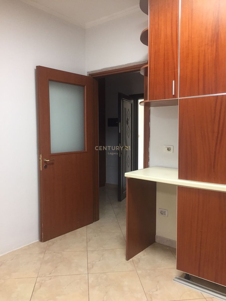 1+1 apartment for rent, Fortuzi Street