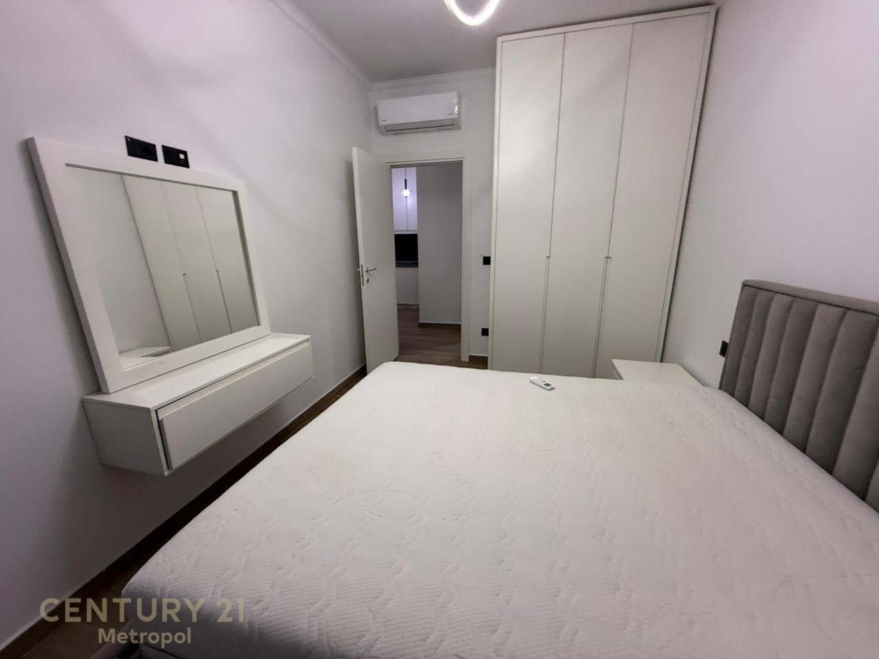 Apartament me oborr 1+1+parkim per qira ne rezidence private- TEG!