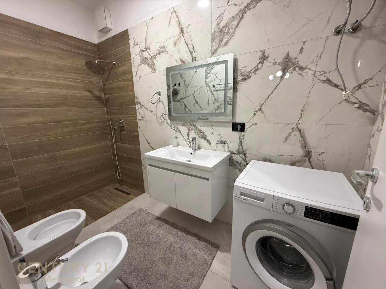 Apartament me oborr 1+1+parkim per qira ne rezidence private- TEG!