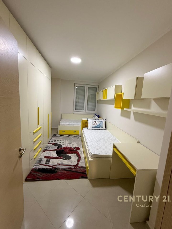 Appartamento 2+1 in Affitto nel Complesso Magnet, Tirana - 750€ | 80 m²