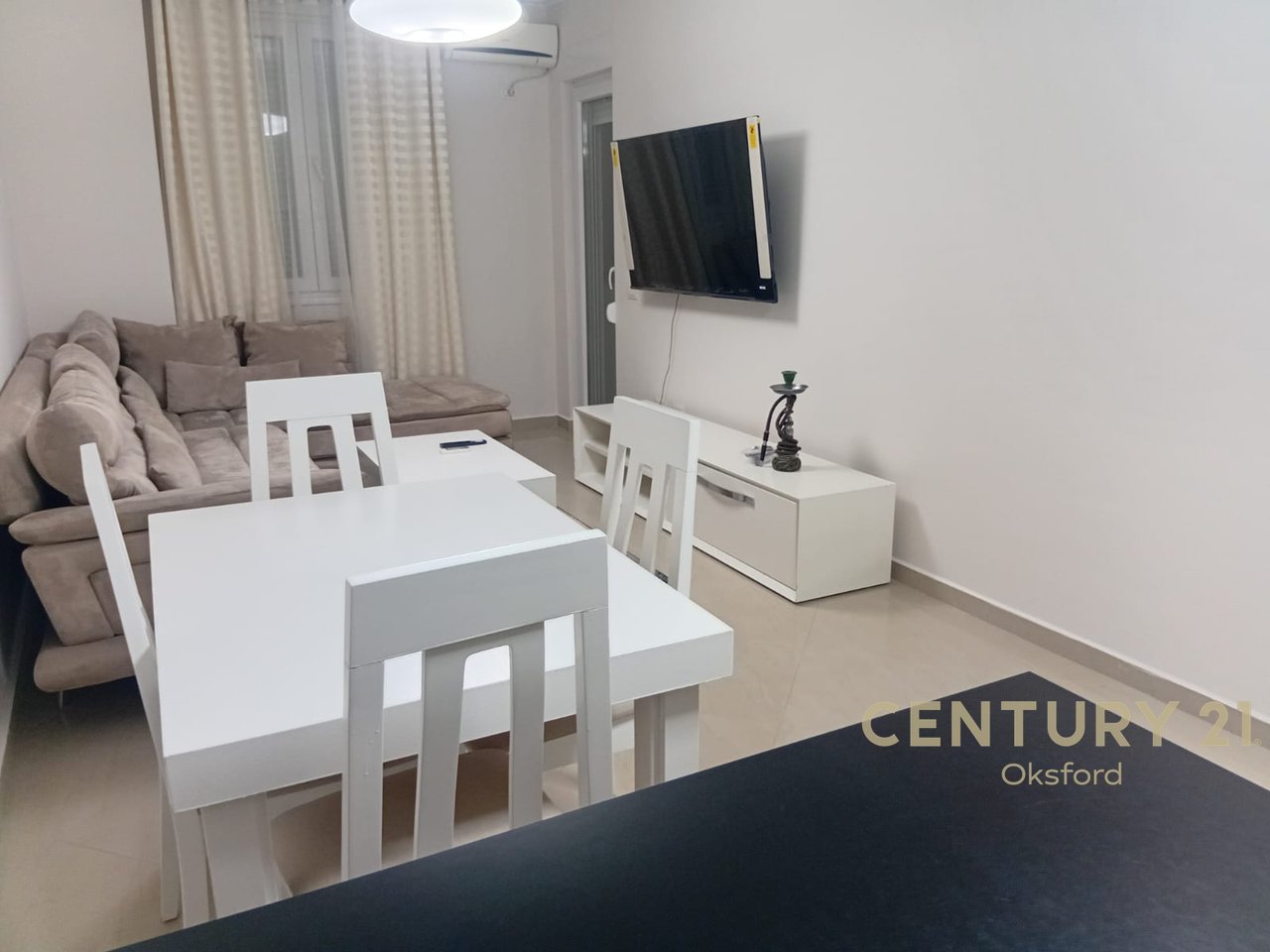 Appartamento 2+1 in Affitto nel Complesso Magnet, Tirana - 750€ | 80 m²