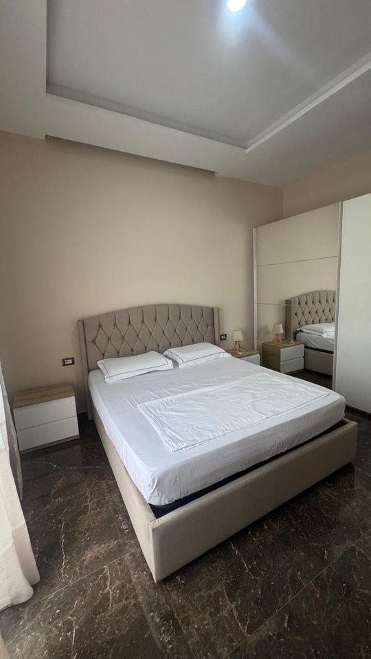 PENTHOUSE DHE PARKIM PER QIRA TEK ISH KOMBINATI!